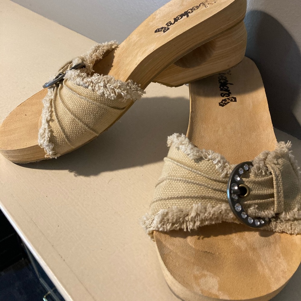 Sketchers sandals